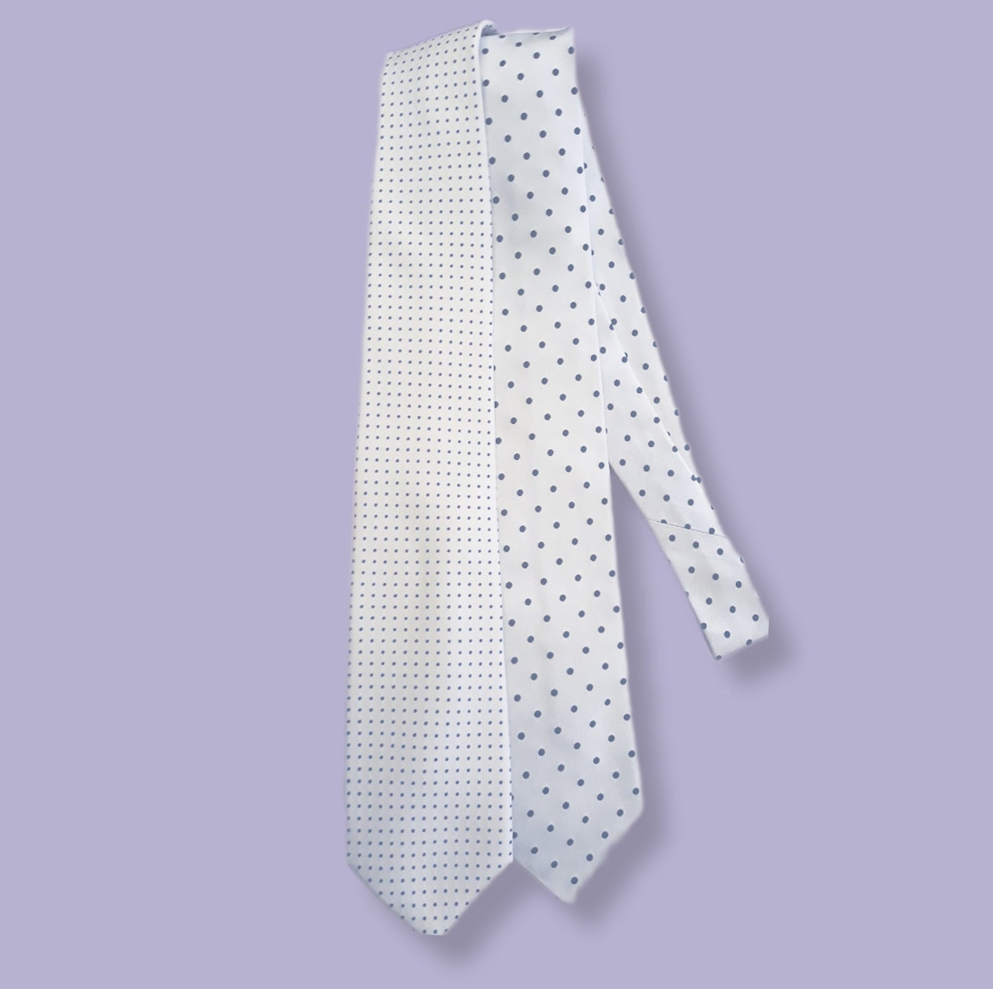 Cravatta bianca a pois nero 3 pieghe di pura seta fatta a mano